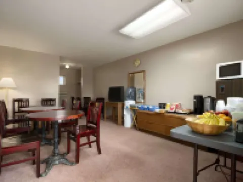 Knights Inn Lindsay Hoteles en Lindsay