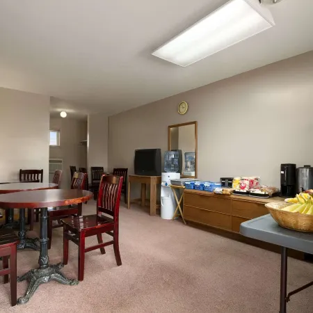 Knights Inn Lindsay