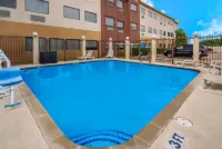 Quality Inn & Suites - Pools