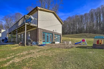 Pet-Friendly Home with Grill and Farm in Meadowview! Hôtels à : Damascus