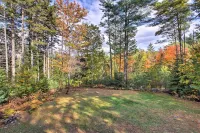 Bethel Chalet w/ Hot Tub: 3 Miles to Sunday River! - parking