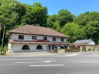 Auberge de La Source Hotels in Belley
