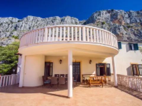 Villa Jolie Amazing Stone Hotels in Jesenice
