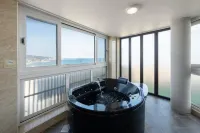 Gyeongju Dang-Geun Ryokan Pool Villa