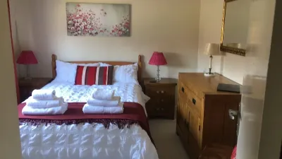 Captivating 2-Bed House in Amesbury Salisbury Hotels in Cholderton