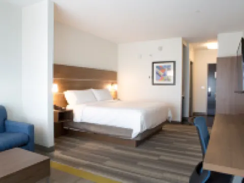 ฮอลิเดย์ อินน์ เอ็กซ์เพรส แอนด์ สวีทส์ เอดมันตัน เอสดับเบิลยู - วินเดอร์เมียร์ บาย IHG โรงแรมในเอ็ดมอนตัน