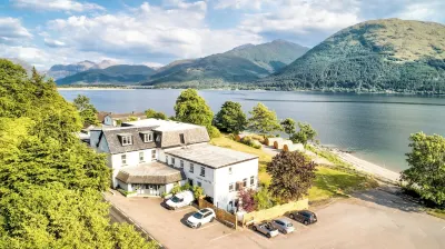 Onich Hotel & Lochside Beach Pods Hotels near Steall Waterfall