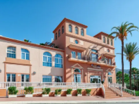 هوتل باييا تروبيكال فنادق في ألمونيكار