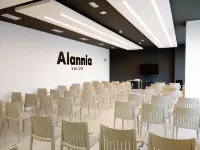 Alannia薩魯度假村 - 停車場