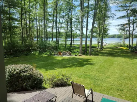 Lake Front Hot Tub Kayak Swim Firepit Secluded Отели в г. Хайленд