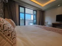 Taibaishan Kangzhiyang Private Hot Spring Apartment (Yingbin Avenue No. 3)