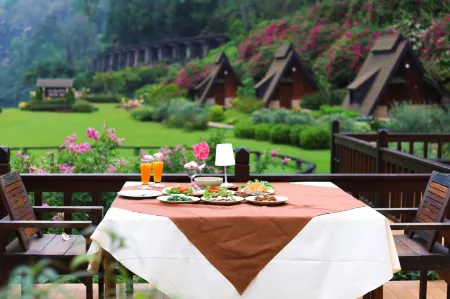 Suan Sai Yok Resort Отели рядом с достопримечательностью «Tham Kra Sae Bridge»