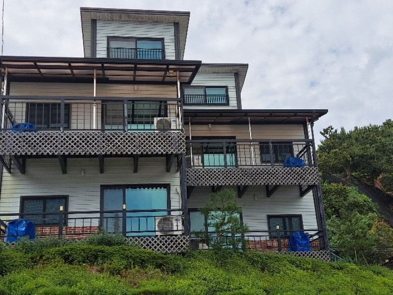 3. 칠갑산까치내펜션..