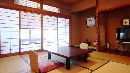 Maruka Ryokan - 2-Star