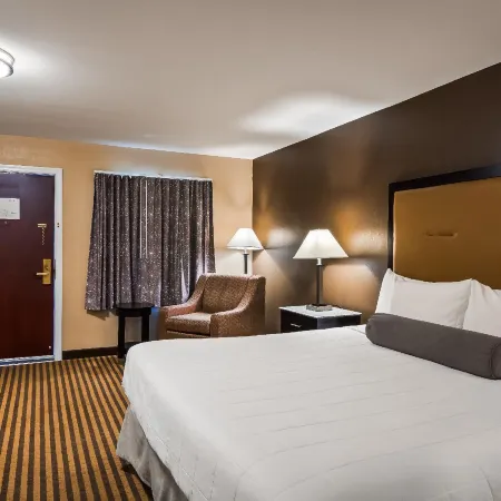 Travelodge by Wyndham Bellmawr