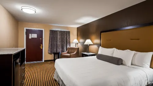 Travelodge by Wyndham Bellmawr - parking