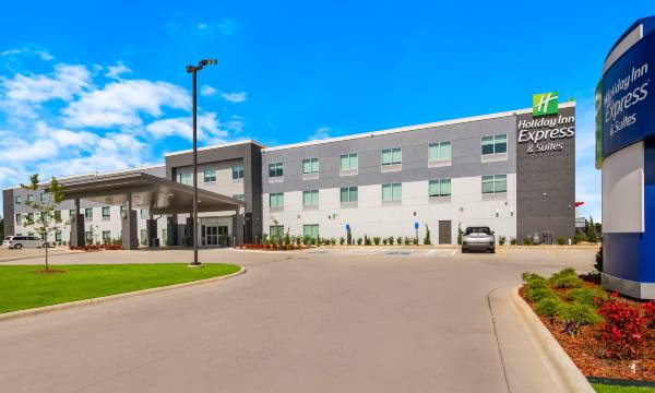 Holiday Inn Express & Suites Springdale - Fayetteville Area by IHG