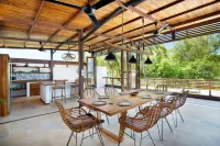 Villa Sakura Selong Belanak Lombok Hotels near Selong Belanak HILLS by WOBO