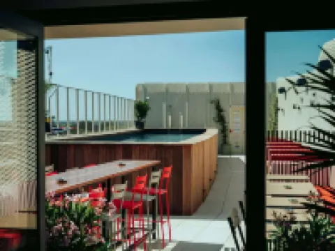 JOSTホテルモンペリエセンター・サンロッシュ エローのホテル