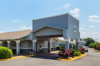 Quality Inn Clinton - Laurens I-26 Hotel in zona Presbyterian College