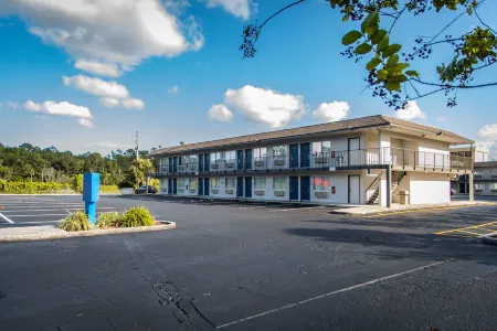 Motel 6 Kissimmee, FL - Orlando