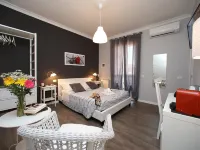 A 2 Passi Dai Musei Luxury Guest House Hotels in 