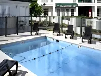 Quality Inn Vicksburg - Pools