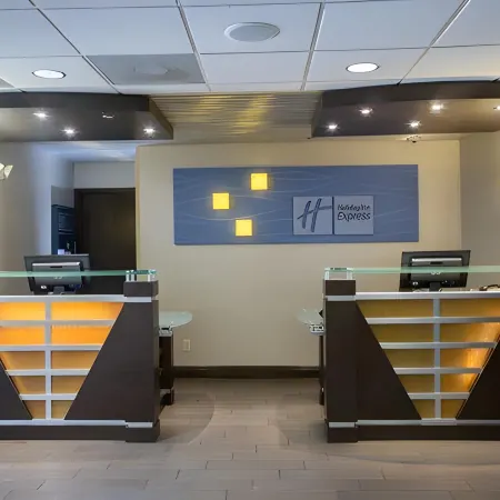Holiday Inn Express & Suites OXFORD by IHG