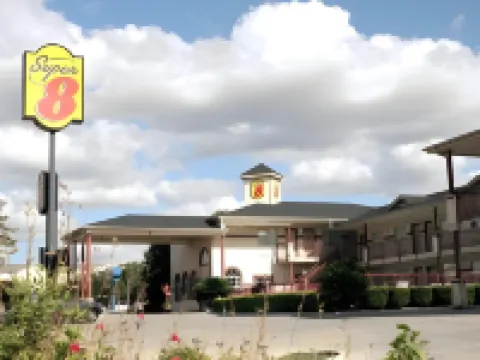 Hill Country Inn & Suites - New Braunfels / Gruene