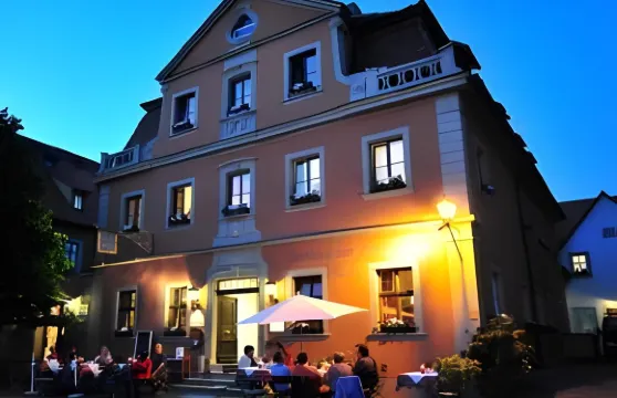 斯查拉阿肯特酒店