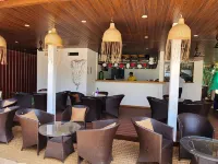 Shining Sand Beach Hotel