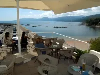 BUE Marino Hotel & Rooftop Bar - Baarit