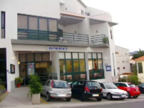 Residencial Familia Hotels in Machico
