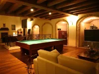 Castello Castriota Scanderbeg Hotels in Cutrofiano