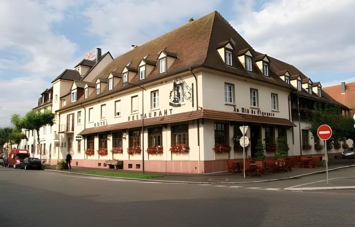 Au Nid de Cigognes
