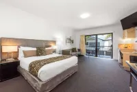 Coral Cay Resort