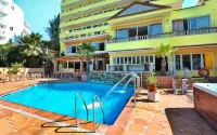 Hotel Manaus Hotels in Cala Blava