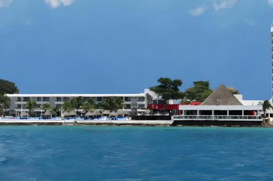 埃爾西德拉塞瓦海灘酒店