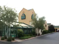 La Quinta Inn by Wyndham Wausau - parking