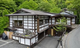 Shirahone Onsen Tsuruya Ryokan