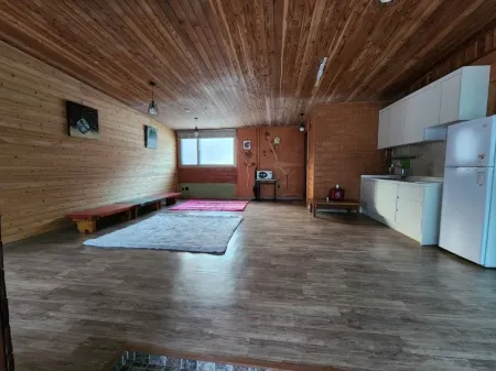 Gwangju Camp M817 Pension Отели в г. Кванджу