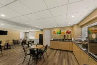 Quality Inn & Suites Near I-480 and I-29 Hotels in Council Bluffs