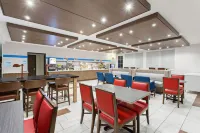 Holiday Inn Express & Suites OAKLAND-AIRPORT by IHG - Frühstück