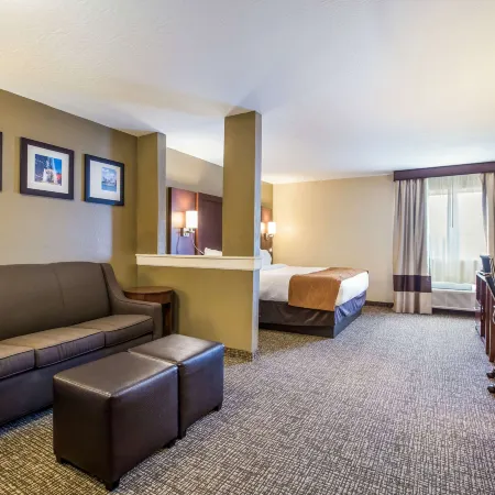 Comfort Inn & Suites Fairborn Near Wright Patterson AFB