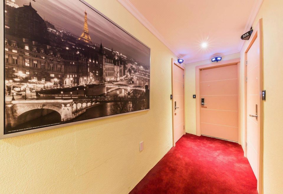 4. 에이치 호텔 왕..