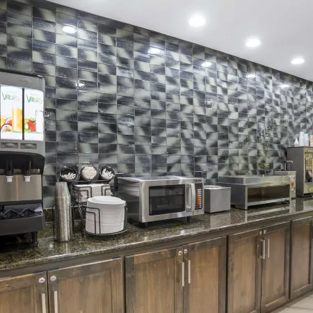 Best Western Plus Daphne Inn  Suites