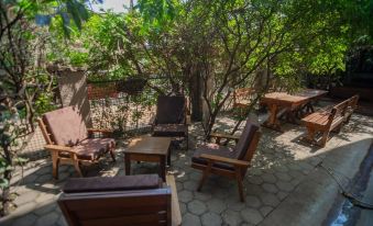 Large Cozy Room Including Free Breakfast