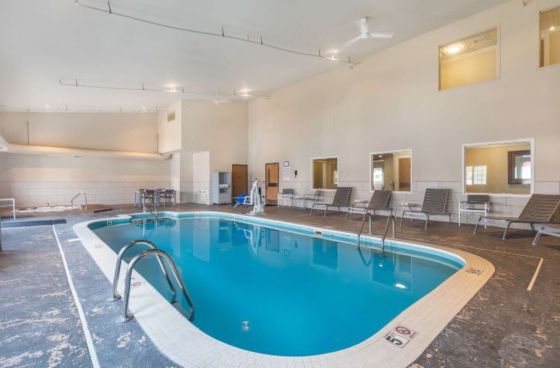 Best Western Plus University Park Inn Suites photo 2