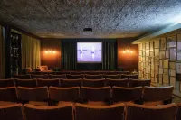 Vic Aveiro Arts House
