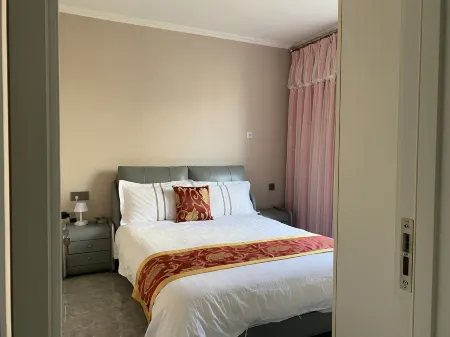 Langman Shicheng Star-rated Homestay (Tianshan Road) Отели рядом с достопримечательностью «Shihezi University - North District»